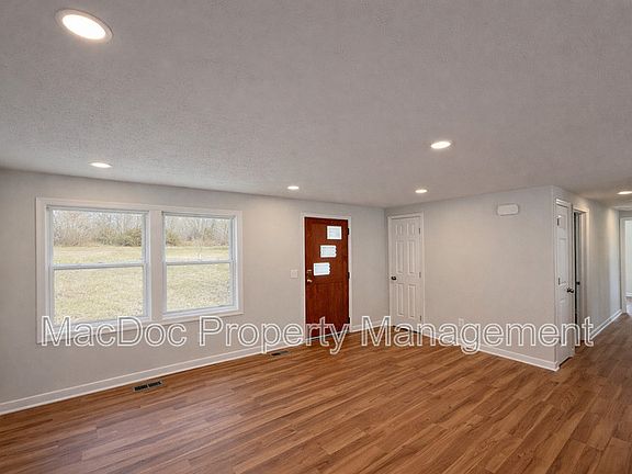 4th image of 13428 Ladysmith Rd