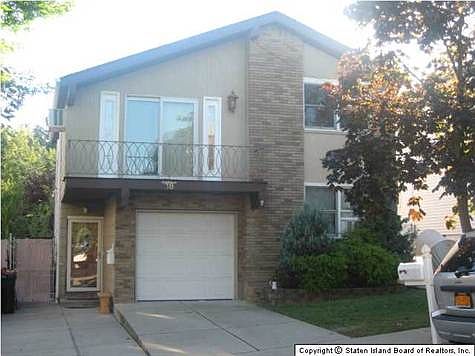 1st image of 18 Benton Ct