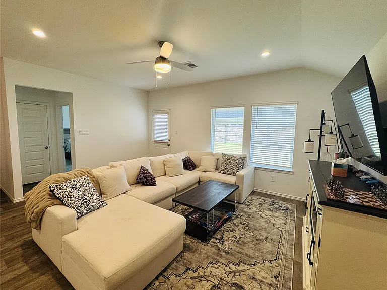 31726 Sutton Meadows Ln — Photo 12
