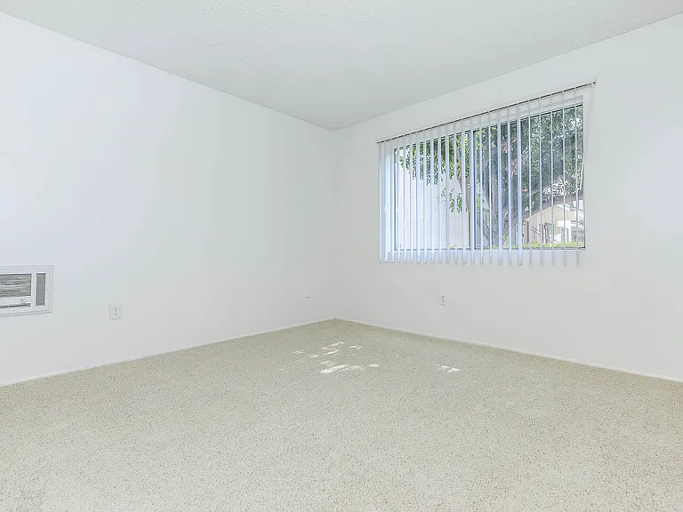 Del Amo Apartment Homes — Photo 25