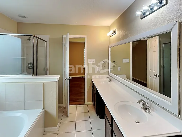 21715 Britton Hill Way — Photo 16