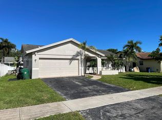 5828 SW 117th Ter, Fort Lauderdale, FL 33330