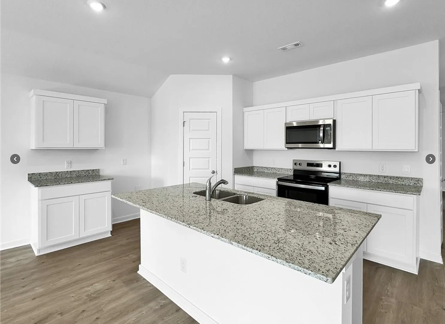 Charming New Construction in beautiful Prairie Grove! — Photo 2