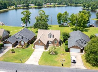113 Ridge Lake Dr, Manning, SC 29102