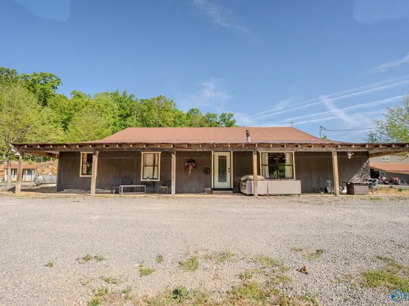 2979 S Danville Rd, Danville, AL 35619