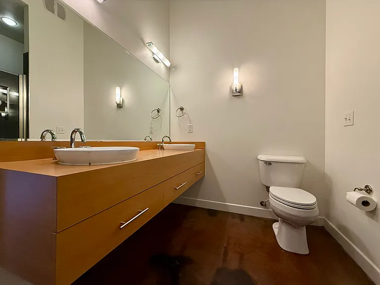 Central Park Lofts — Photo 32