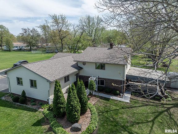 3rd image of 312 N Cedar St