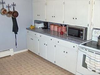 2nd image of 820 Pearl Blvd