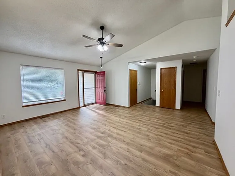 2315 N Brandon Cir — Photo 3