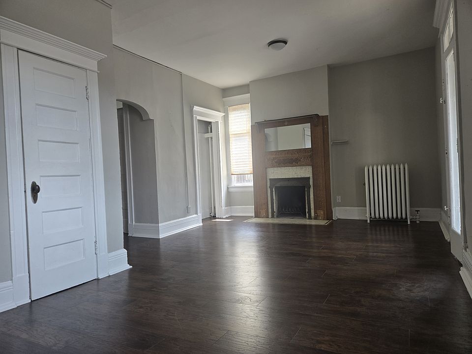 1st image of 325 E 12th Ave APT 2