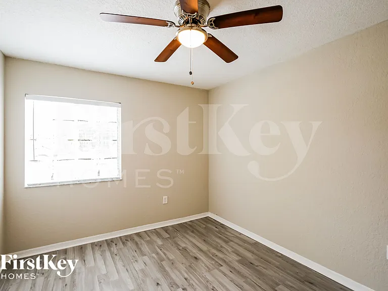 18050 SW 142nd Ct — Photo 14