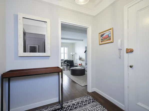 135 East 74th Street 10C image 2 of 5