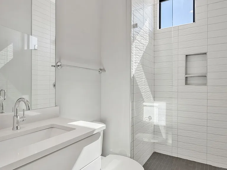1648 19th Ave S #12 — Photo 10
