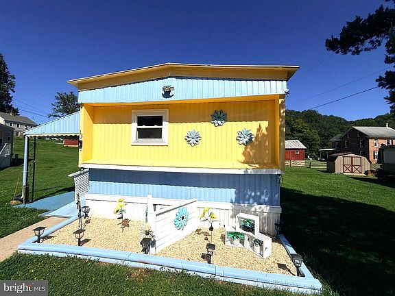 3rd image of 13 3rd St #13