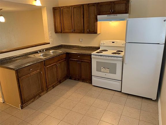 4th image of 306 E Mitchell St #310D