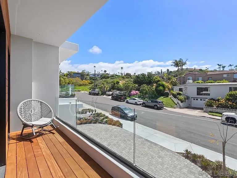 744 Bonair St — Photo 30