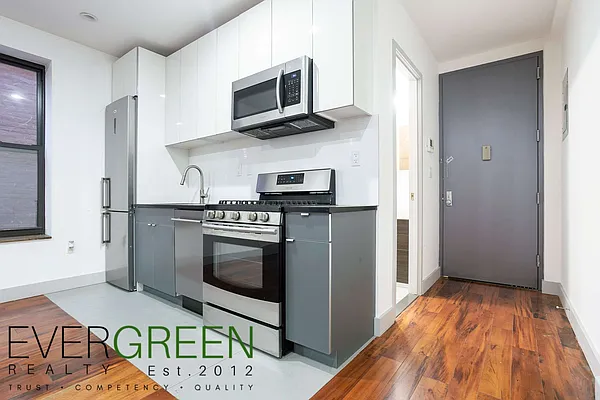 Rented by Pinn Realty | media 18