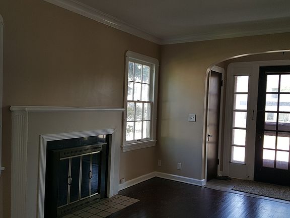 4th image of 46 Wesley Ave
