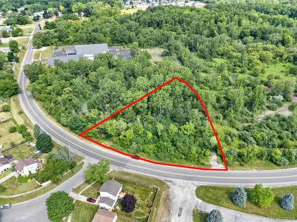 1 Stamford Rd, Ypsilanti, MI 48198