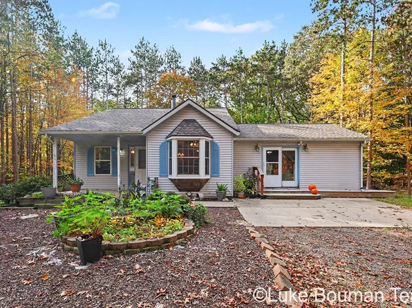 12341 112th Ave, Grand Haven, MI 49417
