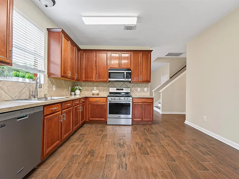 10427 Lyndon Meadows Dr — Photo 8