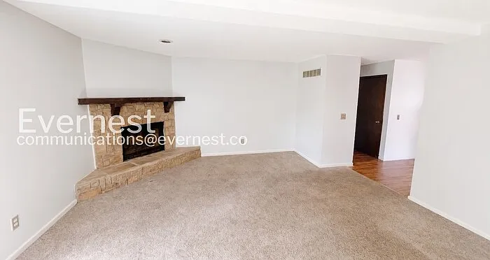 3 bed, 2.5 bath, 1600 sqft, $1,645 — Photo 4