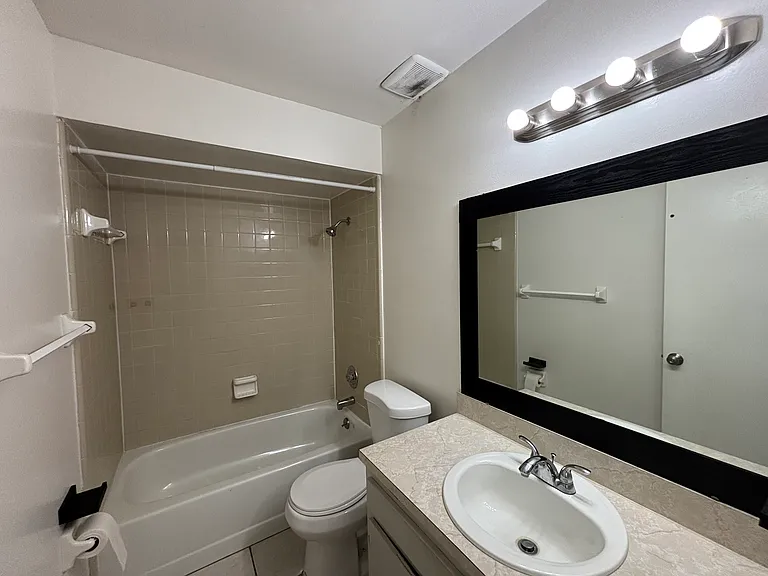 7 Las Brisas Way — Photo 7
