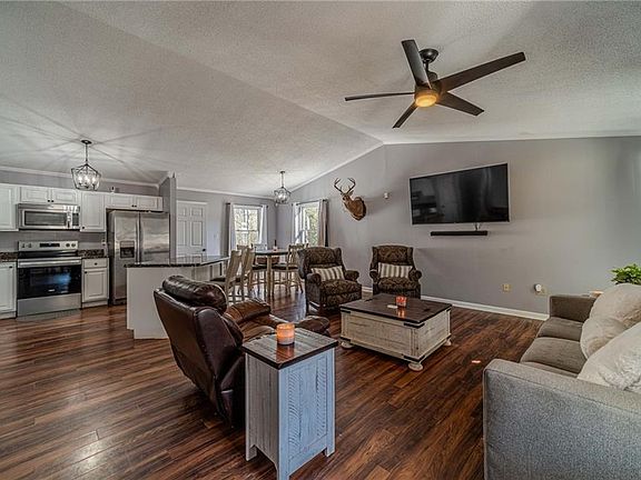 4th image of 2811 High Shoals Rd