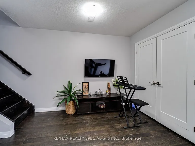 61 Farley Ln — Photo 28