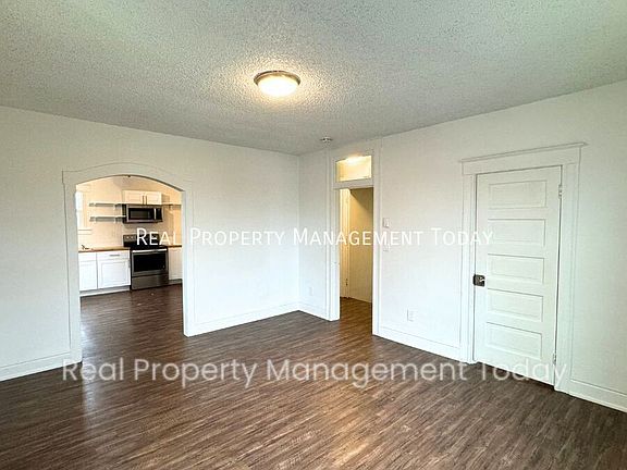 5th image of 621 S Sprague Ave #B