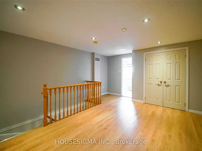 80 Strathaven Dr #21 — Photo 25