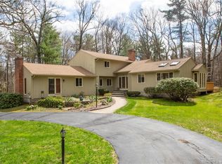 27 High Wood Rd, Bloomfield, CT 06002