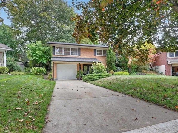 12 Glendale Pl, Cambridge, ON N1S 3J1