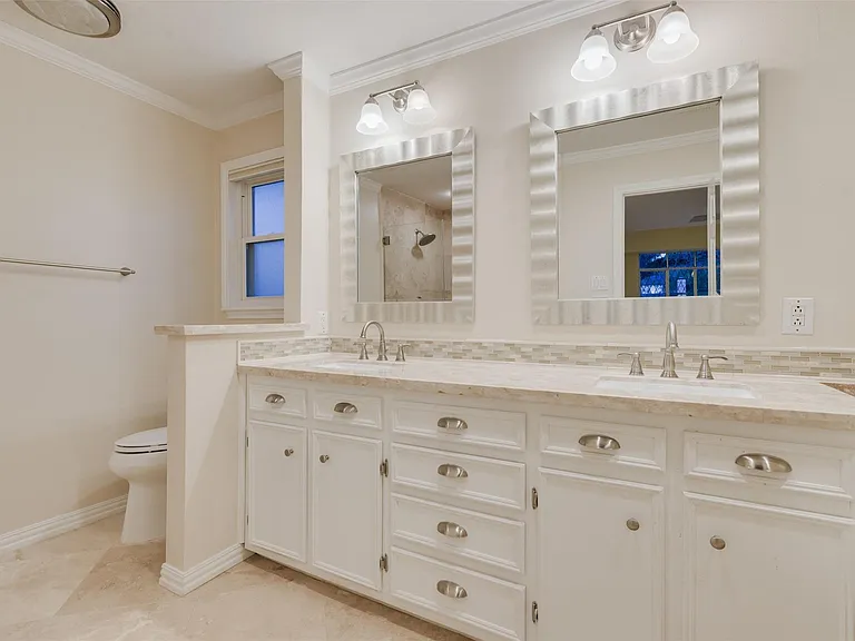 15203 Camelback Ct — Photo 18