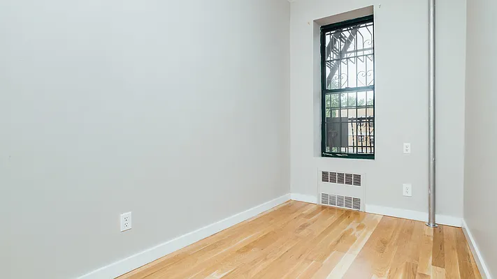 Rented by Nooklyn NYC LLC | media 11
