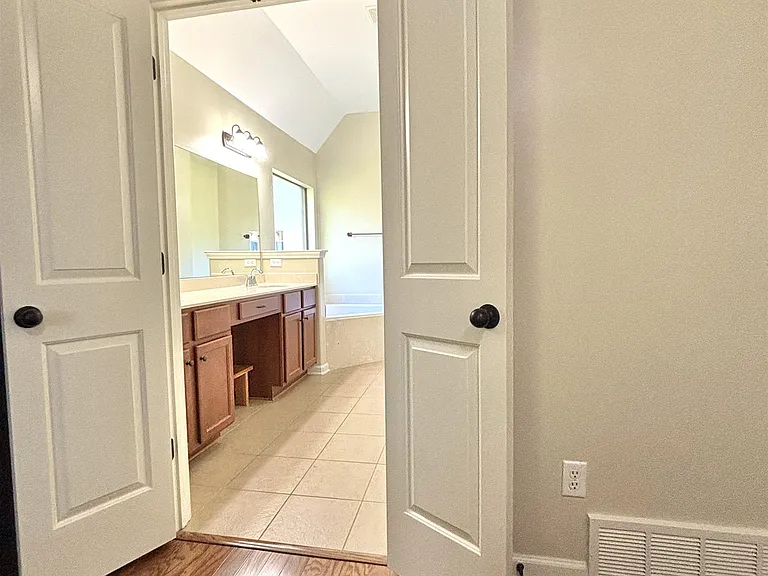 6399 William Hill Dr — Photo 23