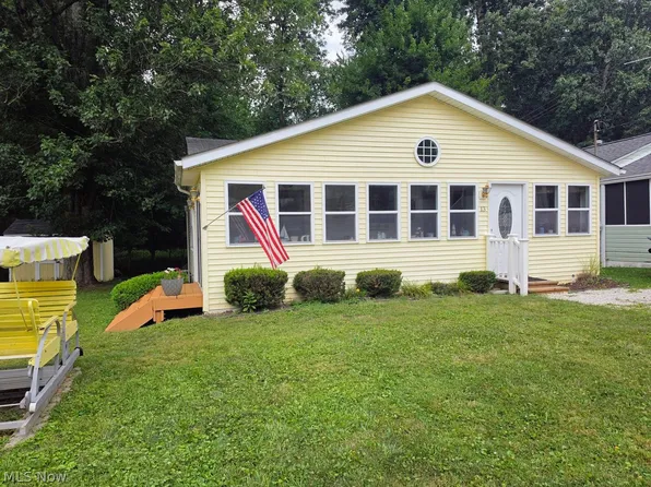 13 Beau Bay Blvd, Chippewa Lake, OH 44215