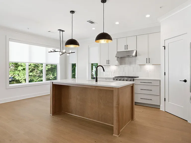 403 Chatham View Rd — Photo 11