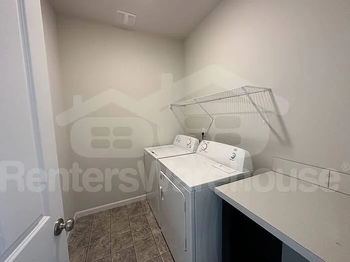 2711 Fiddleback St NE — Photo 25