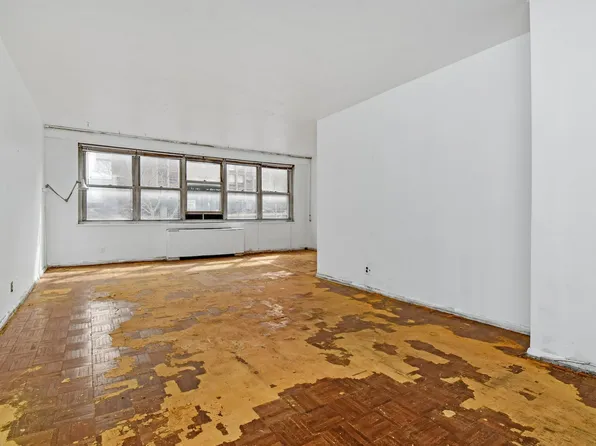 251 East 32nd Street image 13 of 15