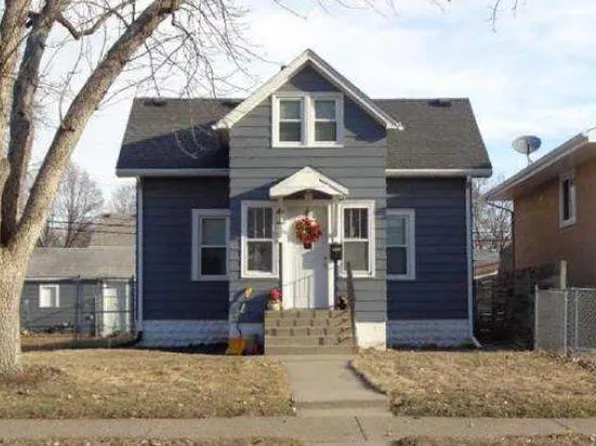 124 Dale St W, South Saint Paul, MN 55075
