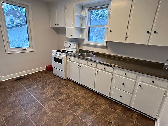 4th image of 619 Fleet Ave #619