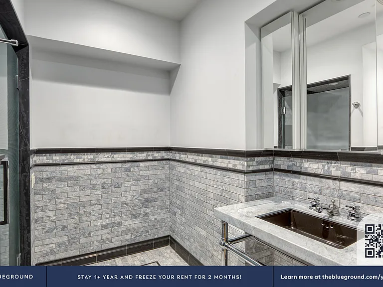 117 W 28th St #4 — Photo 17