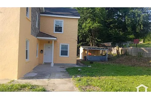 373 Walnut St #1 Photo 1