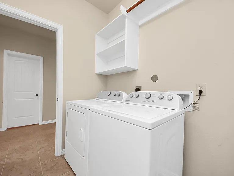 2527 Horned Owl Dr — Photo 38