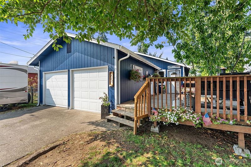 2nd image of 1710 W Young Street
