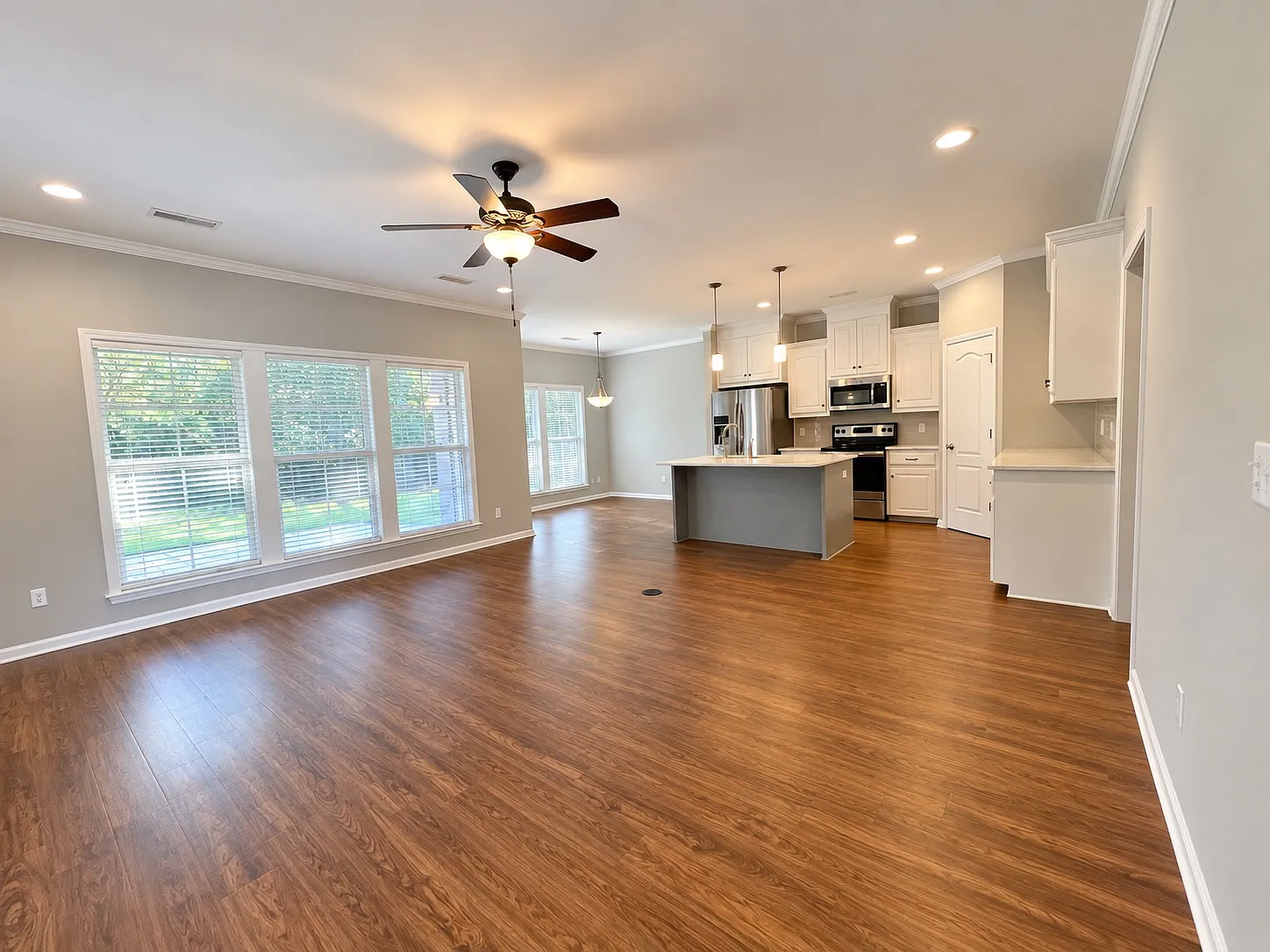3 bed, 1654 sqft, $2,050 — Photo 4
