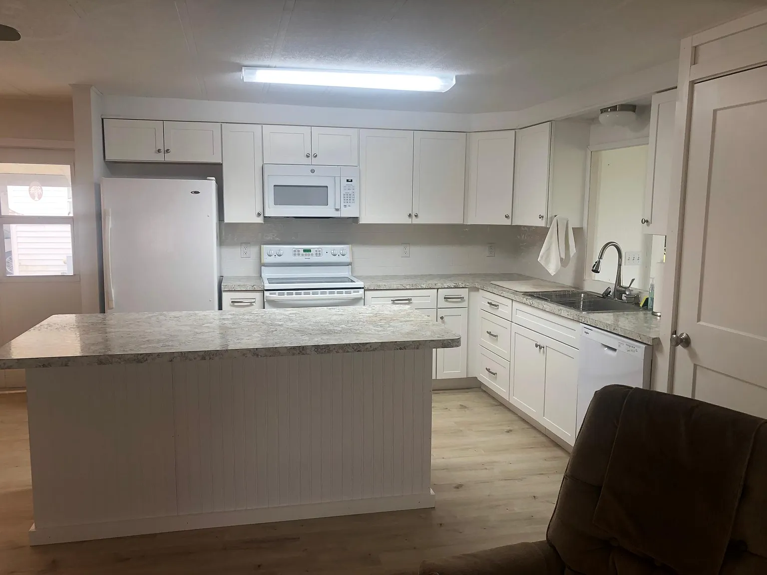 2 bed, 1300 sqft, $2,000 — Photo 4