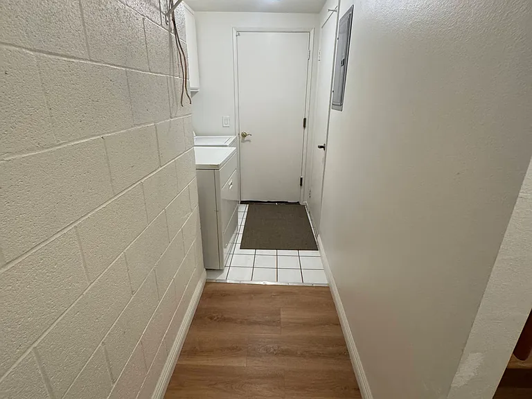 606 E Workman St — Photo 28