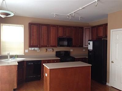 2nd image of 2416 Pinecrest Ln